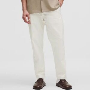 lululemon athletica Relaxed Tapered Trouser in Bone